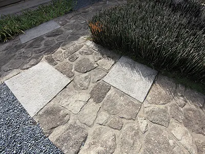 concrete-and-stone-walkway-400x300
